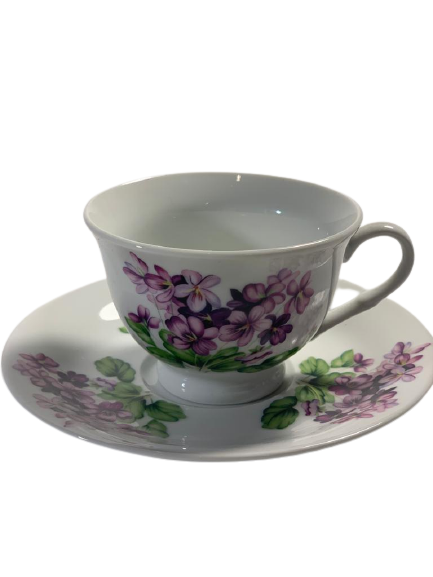 Ceasca si farfurie cafea/ceai Lilac, portelan, 100 ml Tea Accessories pentru un ceai sau mai multe ceaiuri mereu noi pentru ca sunt sanatoase